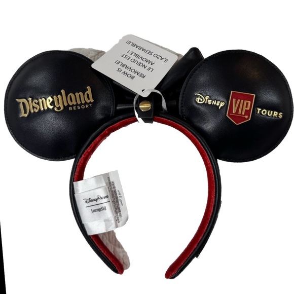 NWT Disneyland Loungefly VIP
Tours Mickey Ears Headband w/removable bow - Picture 4 of 4